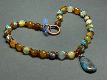 Cargar imagen en el visor de la galería, Agates and Copper Necklace