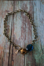 Cargar imagen en el visor de la galería, Beauty In The Barn Necklace Set