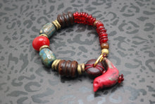 Cargar imagen en el visor de la galería, Red Bird Bracelet