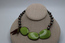 Load image into Gallery viewer, Green Tagua Choker