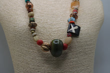 Cargar imagen en el visor de la galería, African Vintage Necklace