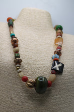 Cargar imagen en el visor de la galería, African Vintage Necklace
