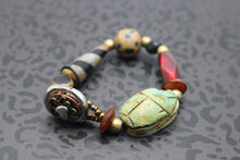 Cargar imagen en el visor de la galería, Scarab Protective Bracelet