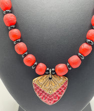 Load image into Gallery viewer, Berries on Cream Necklace
