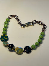 Cargar imagen en el visor de la galería, Beautiful Kazuri Necklace
