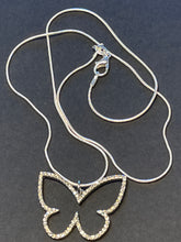 Cargar imagen en el visor de la galería, Butterfly Chain Necklace
