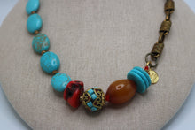 Cargar imagen en el visor de la galería, Oval Turquoise Necklace
