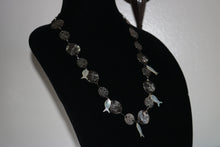 Cargar imagen en el visor de la galería, White Abalone Fishes Necklace
