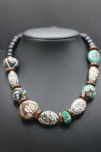 Load image into Gallery viewer, African Clay Beads Necklace
