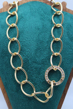 Cargar imagen en el visor de la galería, Fine Gold Chain Necklace
