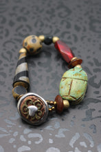 Cargar imagen en el visor de la galería, Scarab Protective Bracelet
