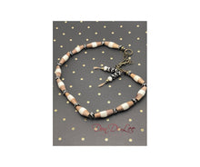 Cargar imagen en el visor de la galería, African Bone Wood Necklace
