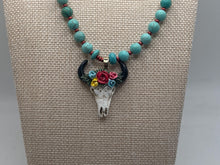 Cargar imagen en el visor de la galería, TurquoiseMagnesite Necklace/Bracelet Set
